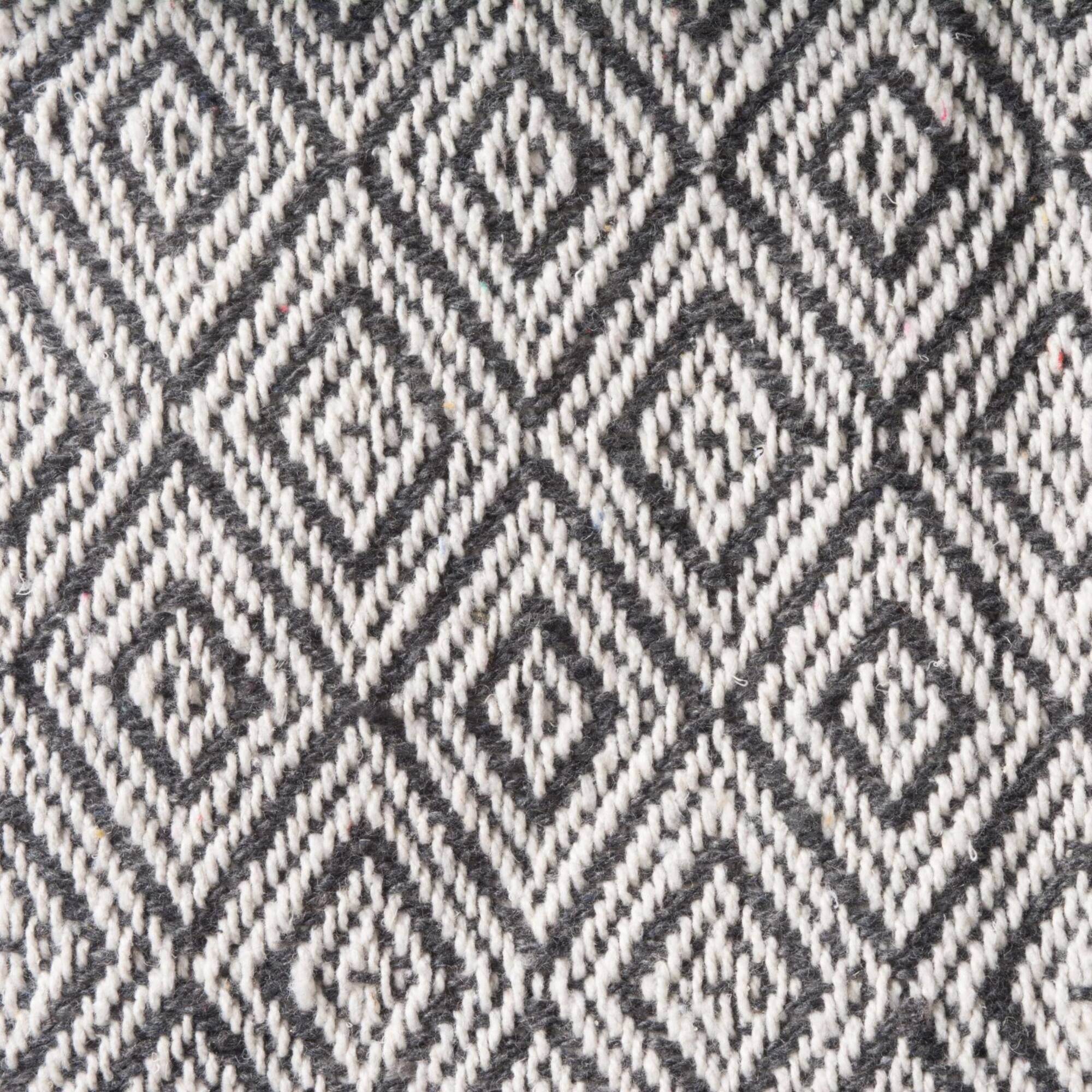 DII® Mineral Fields of Diamond Throw